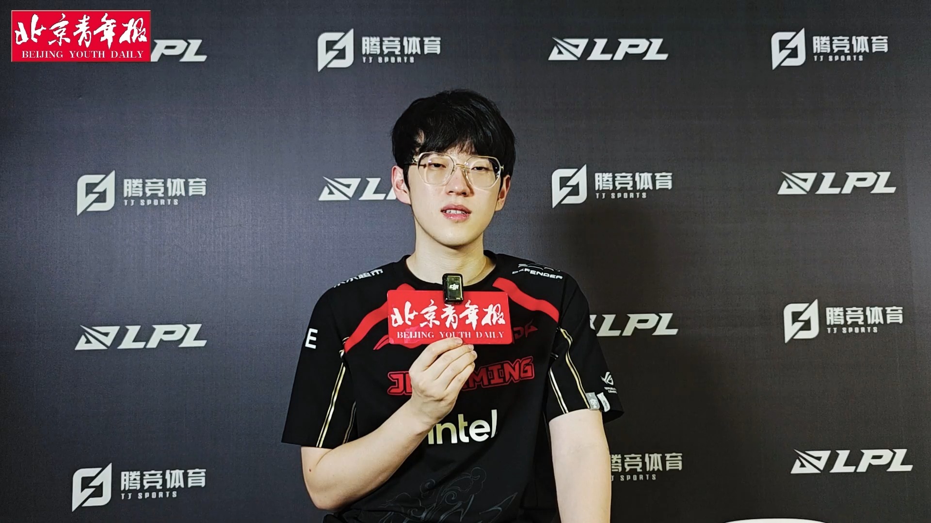 Scout连续二十场比赛得分超过刷新纪录，MAD冲击纪录！